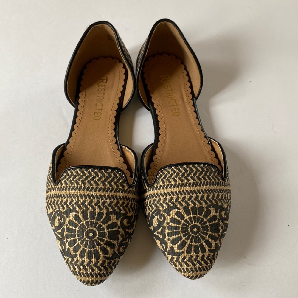 Restricted Women’s Boho Pattern Pointed Toe Flats, Size 8.5